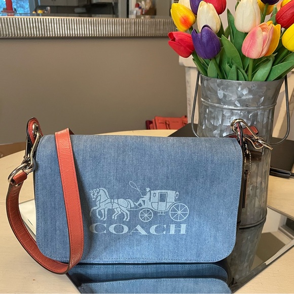 Coach Jes Messenger crossbody - Picture 1 of 11